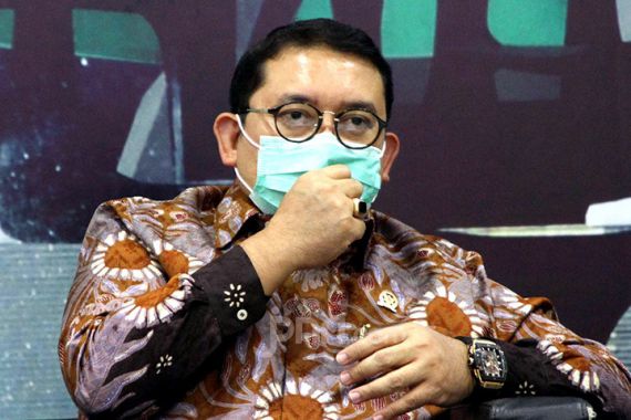 TNI Copot Baliho Habib Rizieq, Fadli Zon Keki - JPNN.COM