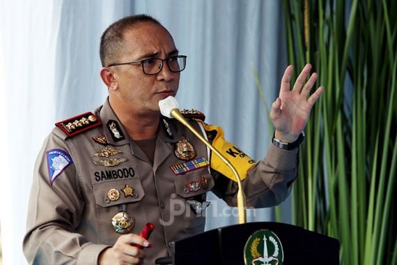 Kombes Sambodo Tegaskan Petugas Polri Berhak Menegur Pengendara Merokok - JPNN.COM