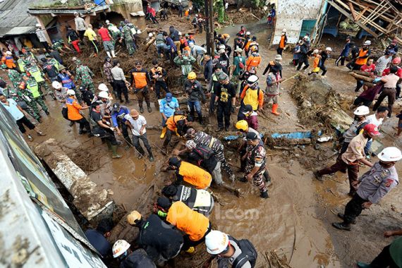 Innalillahi, Dua Korban Banjir Bandang di Sukabumi Ditemukan - JPNN.COM