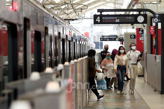 Lebaran 2022, Penumpang MRT Jakarta Melonjak Jadi Sebegini, Wow - JPNN.COM