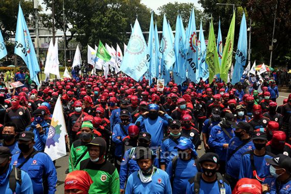 Puluhan Ribu Buruh Siap Demo Tolak Kenaikan BBM, Tunggu Tanggal Mainnya! - JPNN.COM