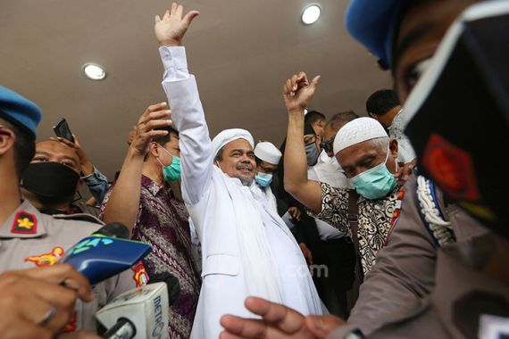 Pemerintah Bubarkan Front Pembela Islam, Habib Rizieq: Enggak Pusing, Besok Saya Bentuk Lagi! - JPNN.COM