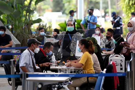 Bandara Soetta Punya Jalur Khusus PMI yang Pulang Kampung ke Tanah Air - JPNN.COM