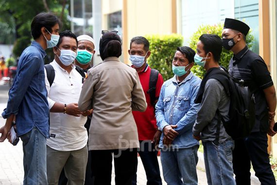 Jokowi Saksikan Penyerahan Santunan dari Sriwijaya Air kepada Keluarga Korban SJ 182, Sebegini Nilainya - JPNN.COM