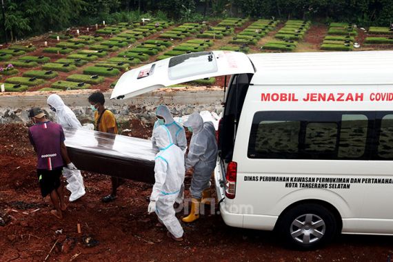 Konon Penanganan Pandemi di Indonesia Tertinggal Jauh Dibanding Negara Lain - JPNN.COM