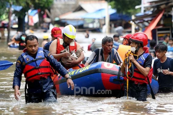 Hujan Di Mana-Mana, BMKG: Waspada Banjir! - JPNN.COM