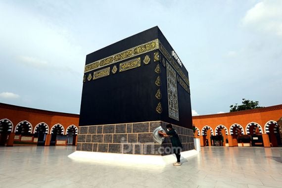 419 Jemaah Umrah Diberangkatkan ke Tanah Suci, Haji 2022 Bagaimana? - JPNN.COM