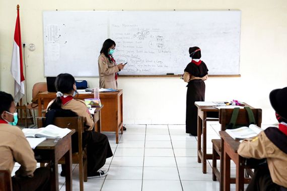 90 Sekolah di DKI Ditutup Karena Covid-19, Sebegini Jumlah Siswa Terpapar - JPNN.COM