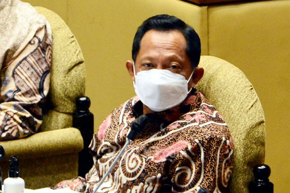 Mendagri Tito Keluarkan Instruksi Terbaru untuk PPKM Jawa dan Bali, Simak - JPNN.COM