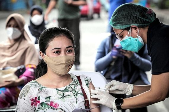 Dinkes DKI Buka Vaksinasi Dosis 4 untuk Lansia, Cek nih Lokasi dan Jadwalnya - JPNN.COM