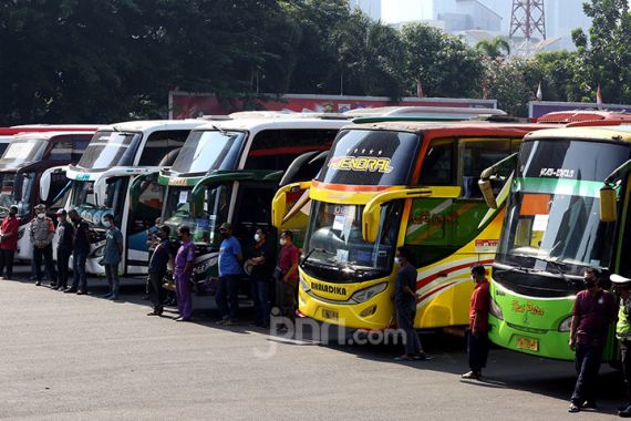 Pantauan Jelang Nataru, Tiket Bus Mulai Laris - JPNN.COM