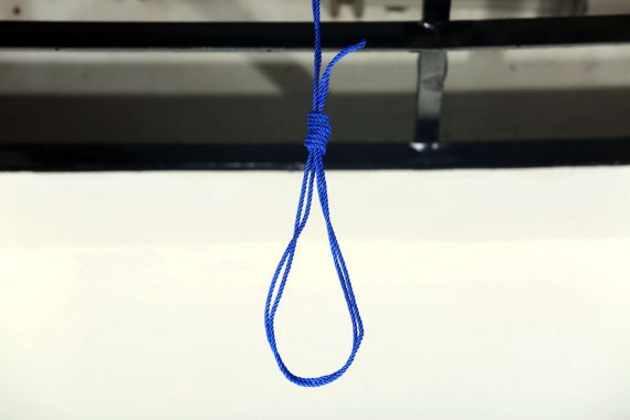 Penjudi Online Bunuh Diri, Tinggalkan Pesan Terakhir, Ini Isinya - JPNN.COM