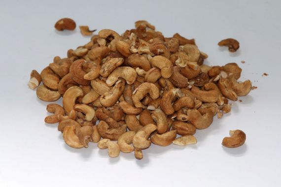 5 Manfaat Kacang Mete, Bikin Penyakit Kronis Ini Ambyar - JPNN.COM
