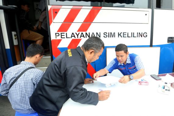 Akhir Pekan, SIM Keliling Jakarta Tetap Buka di 5 Lokasi - JPNN.COM