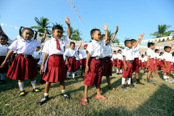 Heboh Aturan Seragam Sekolah Baru, Disdik Jakarta Bilang Begini - JPNN.COM