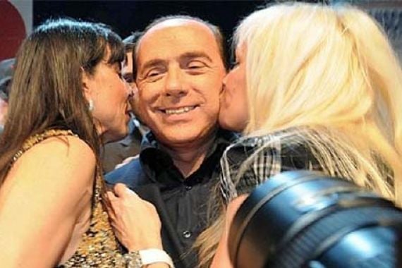 PM Italia Pesta Ranjang dengan Tiga Wanita - JPNN.COM