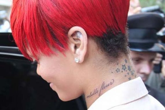 Rihanna Kecanduan Tattoo - JPNN.COM