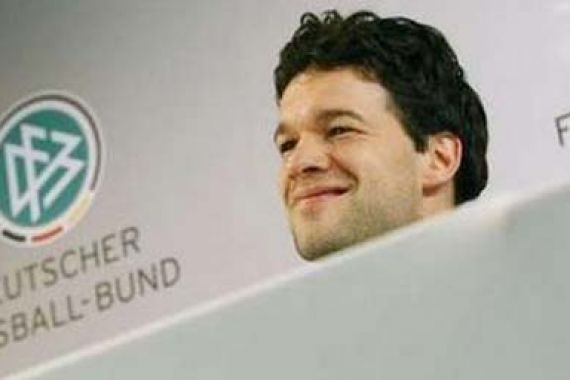 Ballack Tak Akan Pensiun Dini - JPNN.COM