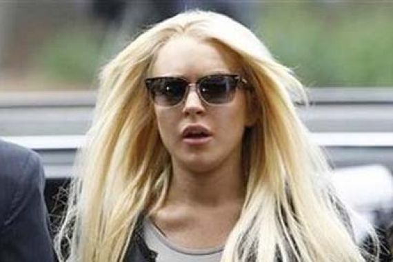 Lindsay Lohan Dipenjara 15 Jam - JPNN.COM