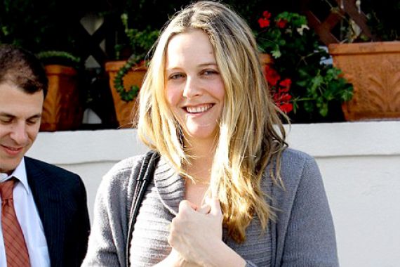 Alicia Silverstone jadi Calon Ibu - JPNN.COM