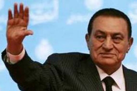Cekal Pejabat Mubarak ke Luar Negeri - JPNN.COM