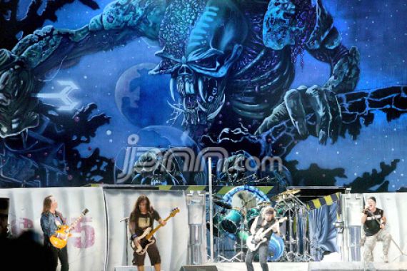 Iron Maiden Gebrak Jakarta - JPNN.COM