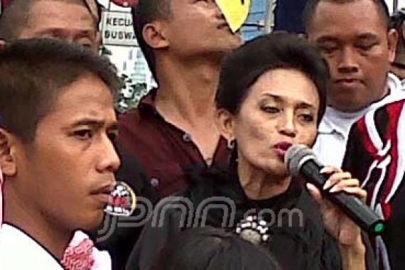 Istri Antasari Merasa Senasib dengan Keluarga Nasrudin - JPNN.COM