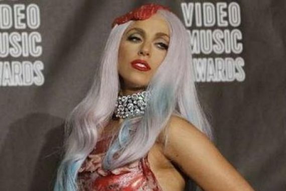 Lady Gaga Terbelit Tuduhan Ambil Untung dari Tsunami - JPNN.COM