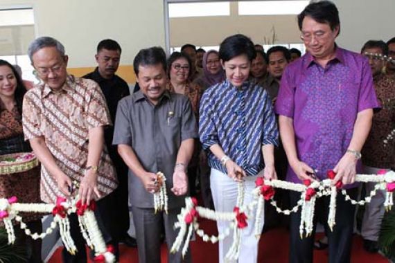 Astra Serahkan Gedung SMK Leuwiliang - JPNN.COM