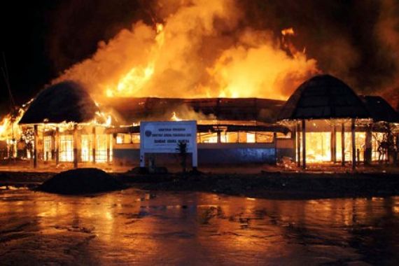 Bandara Wamena Terbakar, Kerugian Rp 9 M - JPNN.COM