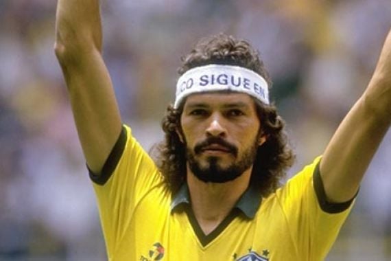 Socrates, Legenda Sepak Bola Brazil Tutup Usia - JPNN.COM