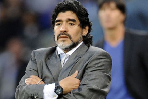 Maradona akan Kunjungi Napoli - JPNN.COM