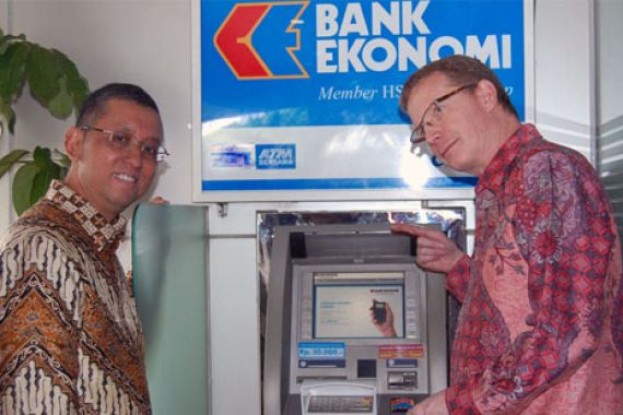 Bank Ekonomi Masuk Jaringan ATM Bersama - JPNN.COM