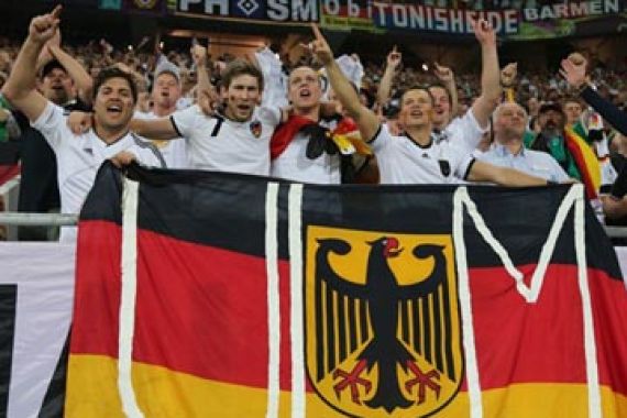 Fans Beraksi, Jerman Terancam Sanksi - JPNN.COM