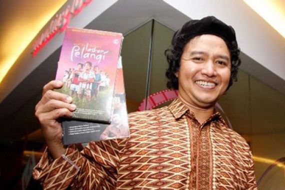 Andrea Hirata Luncurkan Song Book Laskar Pelangi - JPNN.COM