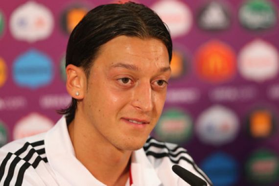 Ozil Jagokan Spanyol Juara - JPNN.COM