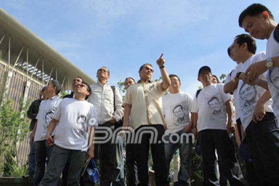 Jadi Tour Guide, Rusli Zainal Paparan dari Arena ke Arena - JPNN.COM