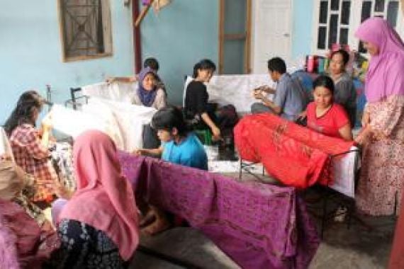 Tujuh Etnis Batak Tertuang dalam Batik - JPNN.COM