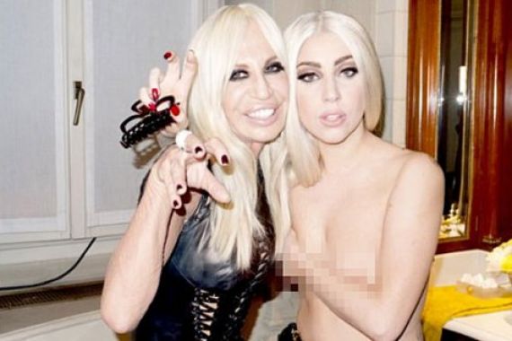 Iseng, Lady Gaga Pose Topless Lagi - JPNN.COM