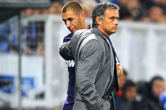 Mourinho Pergi, Benzema Tetap di Madrid - JPNN.COM