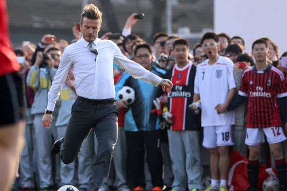 Beckham Unjuk Kebolehan di Depan Ratusan Siswa Tiongkok - JPNN.COM