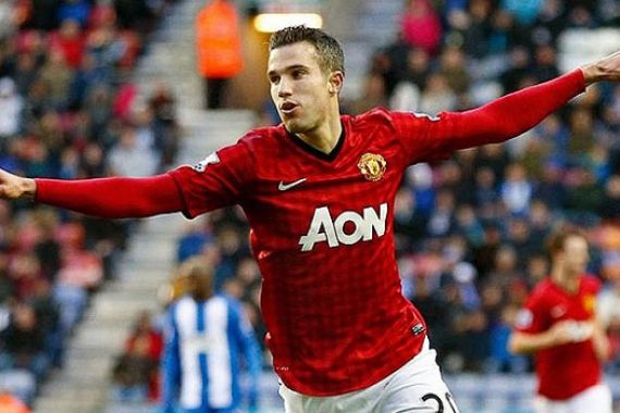 UEFA Ancam Sanksi Pada Van Persie - JPNN.COM