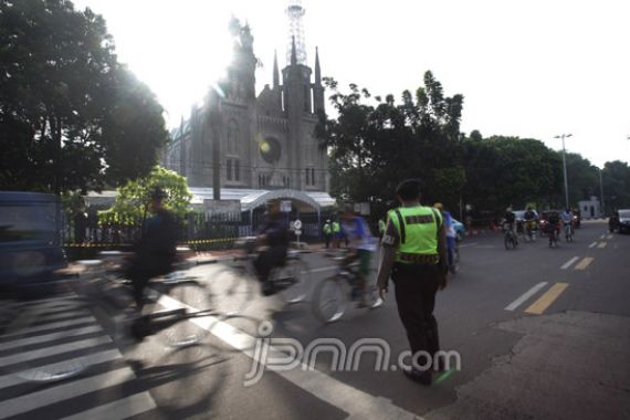 Puluhan Polisi Sisir Katedral Jakarta - JPNN.COM