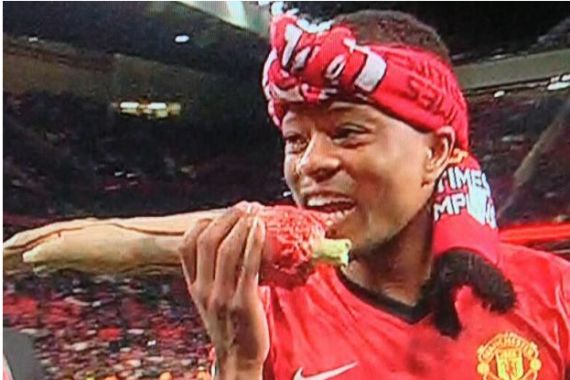 Rayakan Juara, Evra Sindir Suarez - JPNN.COM