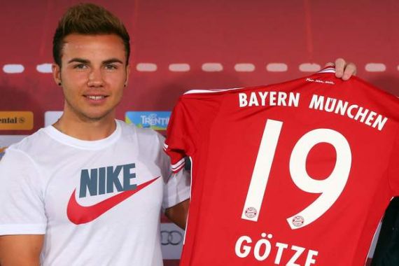 Muenchen Denda Gotze, Gomez dan Kirchhoff Karena Salah Kostum - JPNN.COM