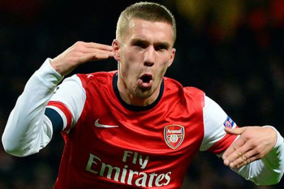 Podolski Tantang Higuain Bersaing di Lini Depan Arsenal - JPNN.COM