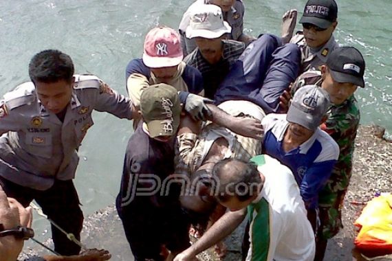 Imigran Tenggelam di Cianjur, 11 Tewas, 189 Selamat, 4 Hilang - JPNN.COM