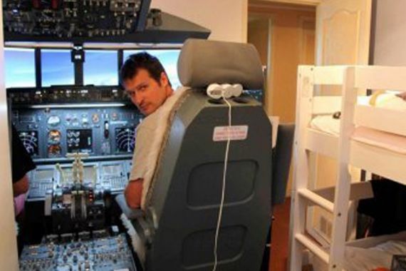 Pelayan Prancis Berhasil Rakit Simulator Boeing 737 - JPNN.COM