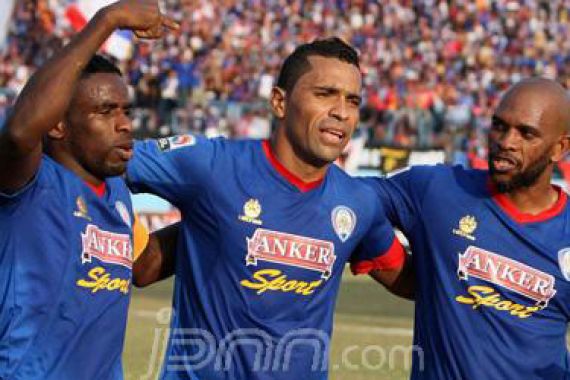 Poin Arema Dikurangi, Posisi Runner Up Belum Aman - JPNN.COM