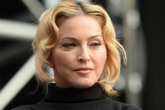 Madonna Pernah Diperkosa di Atap Gedung - JPNN.COM